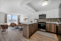 Lease a 2 Bedroom + Den & receive TWO MONTHS RENT-FREE + $1,800 MOVE IN BONUS! If breathtaking views... (image 4)