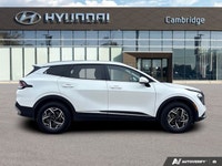 This Kia Sportage delivers a Regular Unleaded I-4 2.5 L/152 engine powering this Automatic transmiss... (image 5)