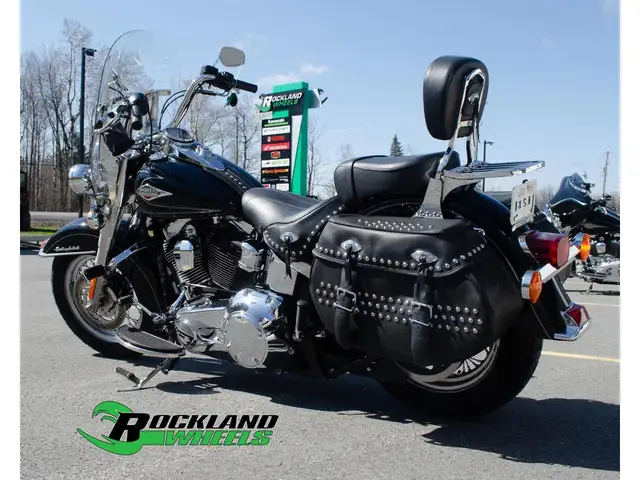 2011 Harley-Davidson Heritage Softail Classic in Street, Cruisers & Choppers in Ottawa - Image 3
