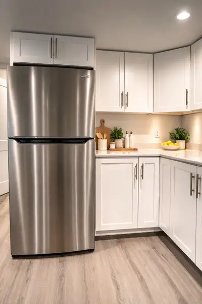 Lower / Unit B 75 Angeline St. S, Lindsay, ON K9V 3L4 Available May 1, 2026 $1,995 + utilities (Hydr...