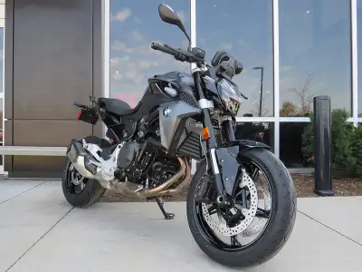 This particular model has sold, but if you are interested in ordering an F 900 R that is similarly e...