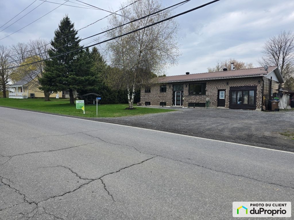 $615,500 - Bungalow for sale in St-Michel — photo 2