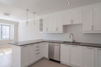 Akelius one bedroom apartment for rent. Located near Sherbrooke in the Downtown - McGill neighborhoo... (image 4)