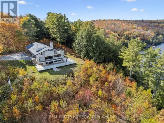 1085 AUSTIN LANE Lake of Bays (Mclean), Ontario in Houses for Sale in Muskoka - Image 11