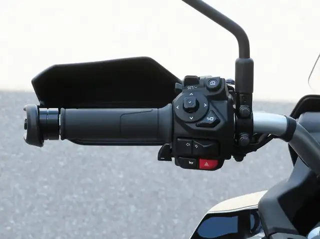 2025 Yamaha Tracer 9 Y-AMT in Sport Touring in Cambridge - Image 13