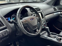 * Intelligent 4WD with a Terrain Management System for modes like sand, snow, grass, and gravel * An... (image 4)