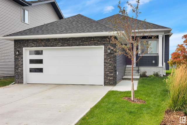 Welcome to this modern 1279sqft BUNGALOW built by Coventry Home! in Houses for Sale in St. Albert