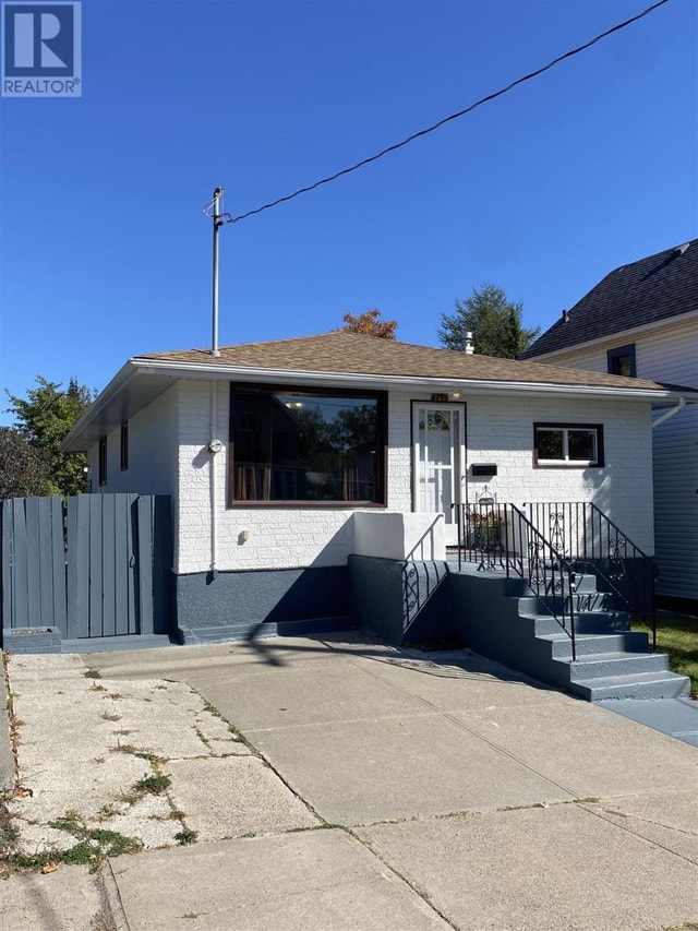 246 Wolseley ST Thunder Bay, Ontario Houses for Sale Thunder Bay