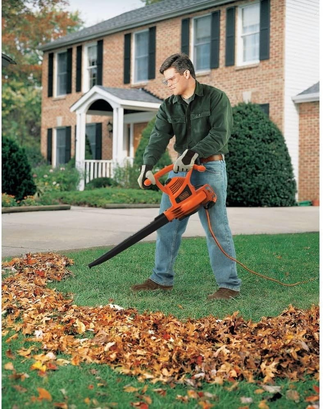 BLACK+DECKER 3-in-1 Electric Leaf Blower, Leaf Vacuum, Mulcher in Lawnmowers & Leaf Blowers in Mississauga / Peel Region - Image 6