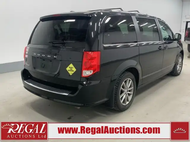 2020 DODGE GRAND CARAVAN PREMIUM PLUS in Cars & Trucks in Calgary - Image 4