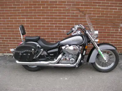 Welcome New Riders! Financing Options Available! The retro Shadow Aero features a powerful 750cc v-t...