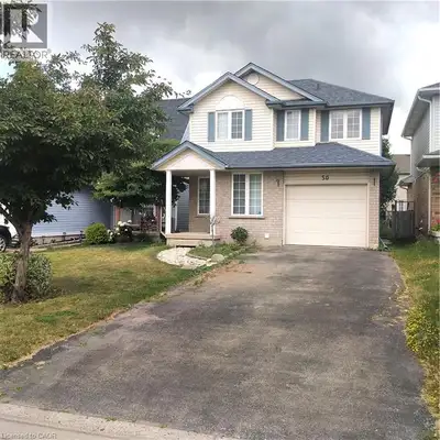 Fantastic opportunity to rent this lovely fully detached home in Guelph’s desirable East end. Locate...