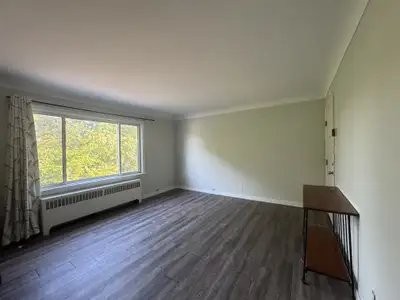 1 Bedroom 1 Bathroom! Welcome to 416 Nelson Street in beautiful Sarnia, Ontario! This freshly renova...