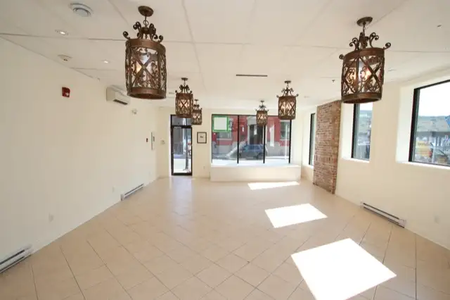 COMMERCIAL RENTAL SPACE- WATER STREET63008310576515123