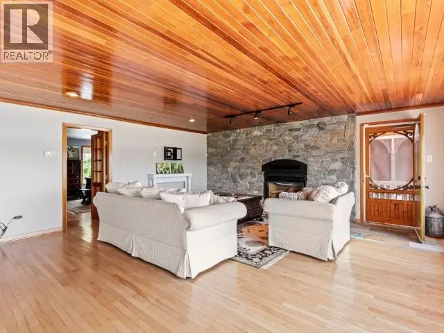 14 BAYVIEW ROAD Whitehorse South, Yukon in Houses for Sale in Whitehorse - Image 38