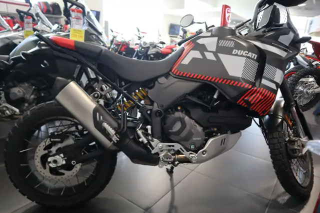 2025 Ducati DesertX White in Sport Touring in Edmonton - Image 3