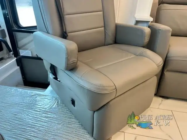 2024 Entegra Coach Anthem 44B 450 h.p. Diesel in RVs & Motorhomes in Moncton - Image 28