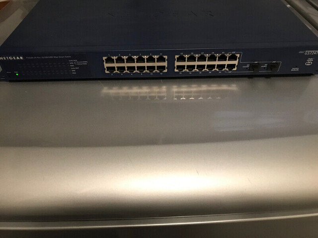 GS724Tv3 — 24-Port Gigabit Ethernet Smart Switch with 2 SFP Port in Networking in Mississauga / Peel Region - Image 3