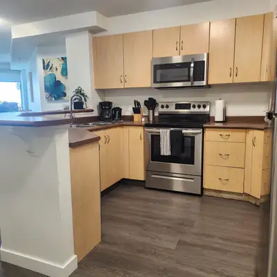 FULLY FURNISHED DOWNTOWN CALGARY CONDOS MOVE IN TODAY! REDUCED SECURITY DEPOSITS Looking for a turnk...