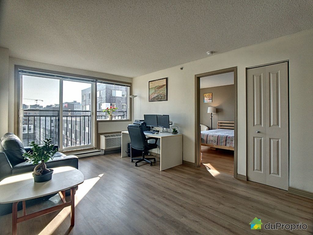 $548,000 - Condominium in Ville-Marie (downtown, old Mtl) — photo 1