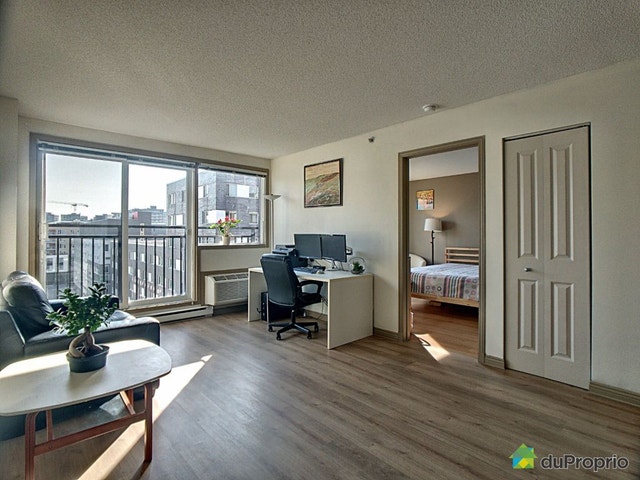 $548,000 - Condominium in Ville-Marie (downtown, old Mtl) — photo 1