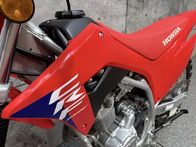 2025 Honda CRF250F in Dirt Bikes & Motocross in Saguenay - Image 12