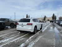 See Dealer Website for Details. Volkswagen Atlas Execline 2022 ... Engine: V6 Cylinder Engine 3.6L L... (image 7)