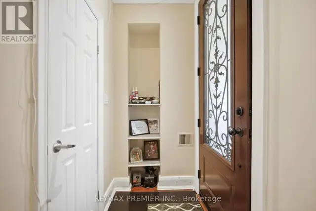 277 Old Weston Road Toronto (Weston-Pellam Park), Ontario, photo 3 of 4