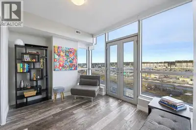 Bright 8th floor 1 bedroom + den in The Groves of Varsity. Floor-to-ceiling windows bring consistent...