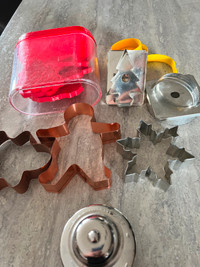 Cookie Cutters / Pampered Chef Cut'n'Seal
