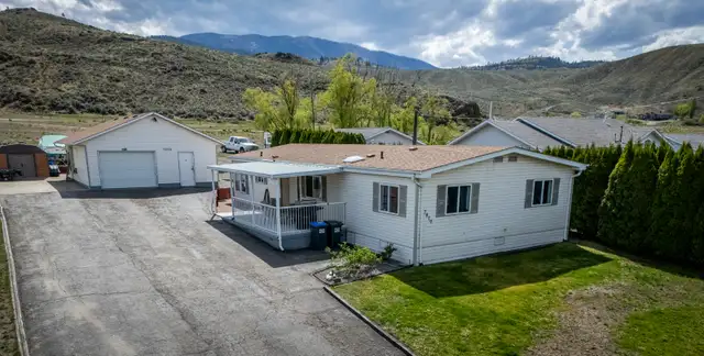 Family Home in Savona - With Detached Shop! in Houses for Sale in Kamloops - Image 11