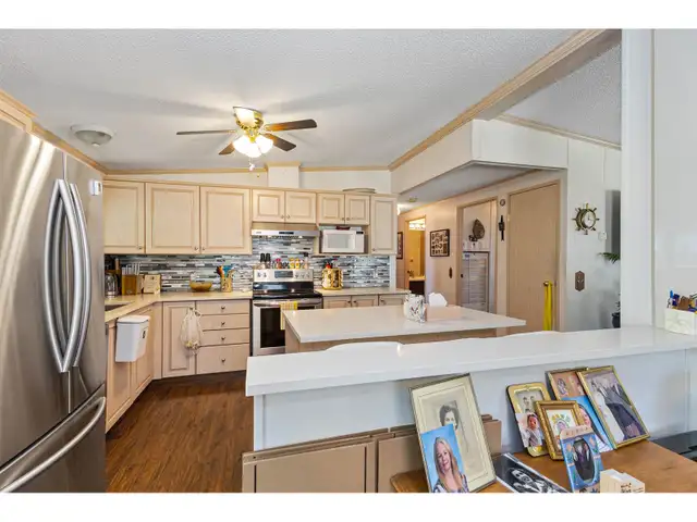 14 2035 MARTEN STREET Abbotsford, British Columbia63235527999617124