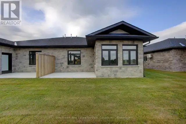 63 CAVALIER CRESCENT Huron-Kinloss, Ontario in Condos for Sale in Grand Bend - Image 15