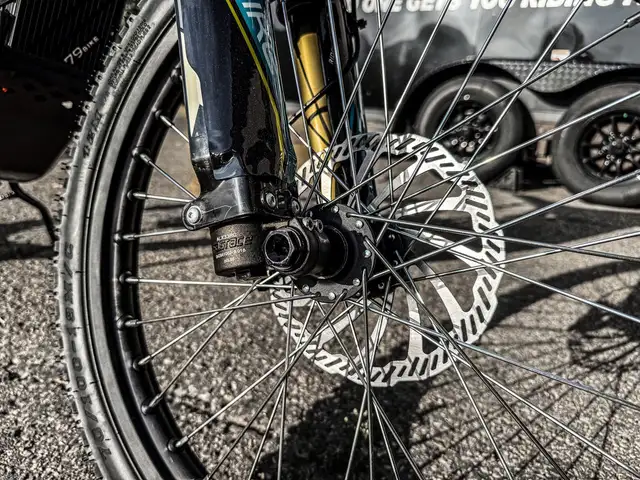 2025 79Bike Falcon Pro Electric Dirt Bike Kenshi Black in Street, Cruisers & Choppers in Strathcona County - Image 4