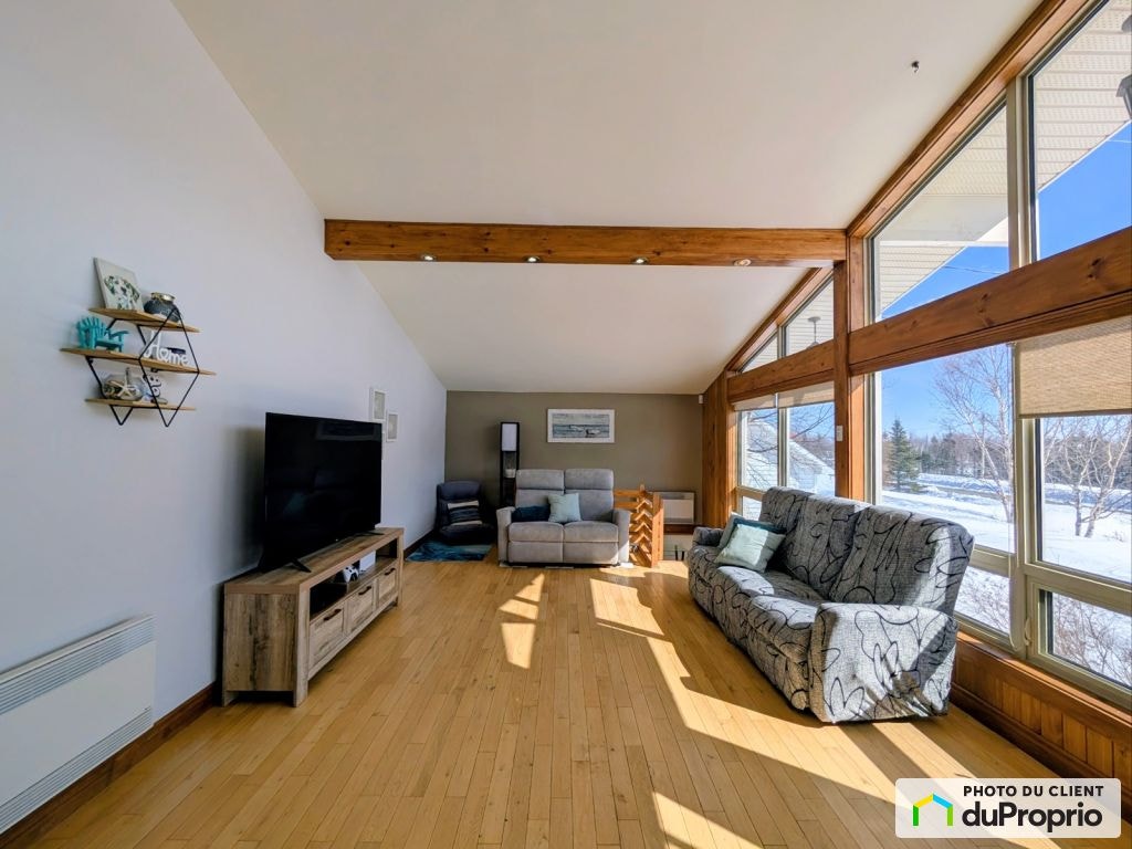 $459,000 - Bungalow for sale in Sept-Iles — photo 2