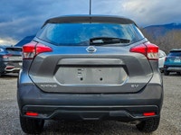 Experience the vibrant 2019 Nissan Kicks in a sophisticated gray finish, complete with a Front-Wheel... (image 5)