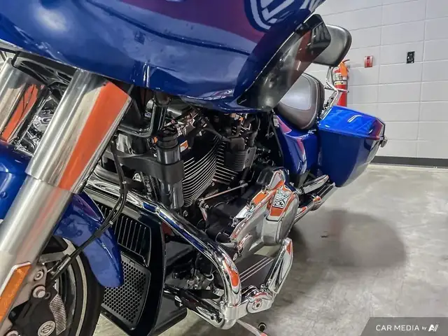 2024 Harley-Davidson FLTRX ROAD GLIDE in Sport Touring in Calgary - Image 17