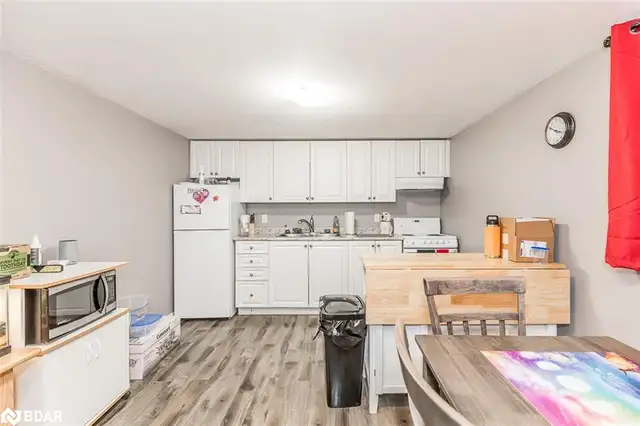 Midland, legal lower level 1 bedroom, with utilities included in Long Term Rentals in Barrie - Image 6
