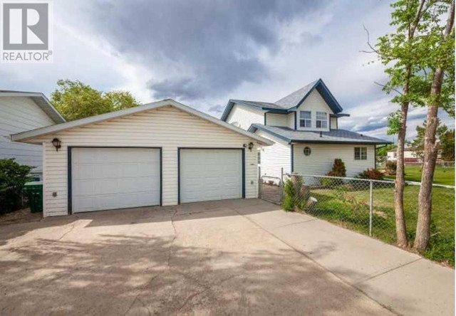 208 1st Street W Marshall, Saskatchewan in Houses for Sale in Lloydminster - Image 2