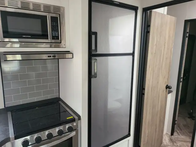 2024 Palomino PUMA 29 TH in Travel Trailers & Campers in St. Albert - Image 25