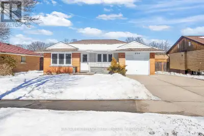 Discover this beautiful 3-bedroom bungalow, nestled on a generous lot in the heart of Waterloo. This...