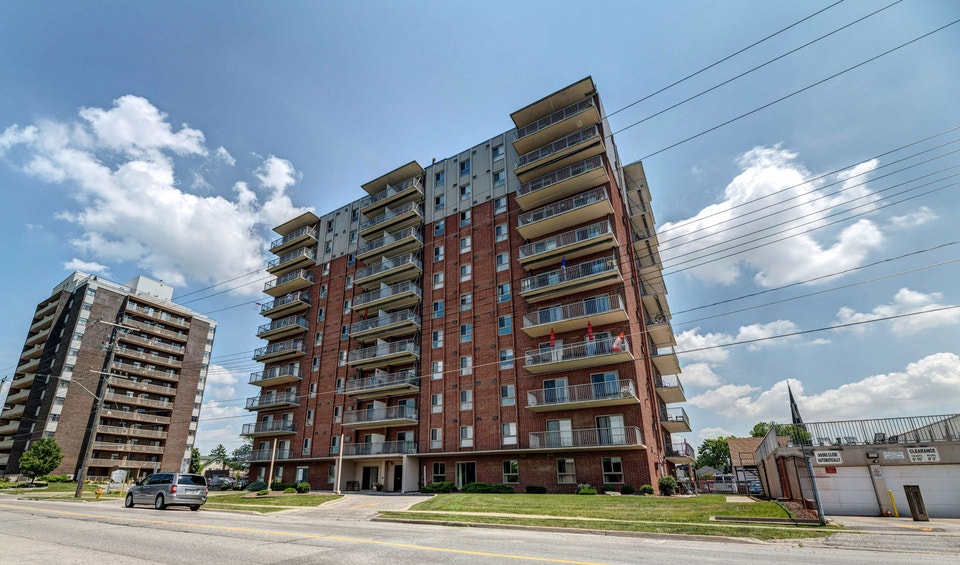 Derby Lane Apartments - 2 Bedroom, 1 Bath Apartment for Rent - S 2