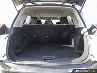 Recent Arrival! AWD. 2023 Nissan Rogue SV 4D Sport Utility White CVT AWD 1.5L DOHC Finance discount... (image 6)