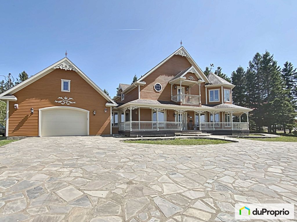 $750,000 - 2 Storey in Rimouski (Ste-Odile-Sur-Rimouski) — photo 2