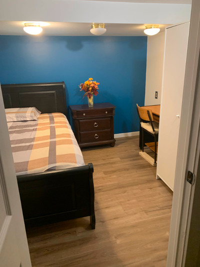 $500  Bed room furnished near UFM/St.Vital mall/Univ of Winnipeg