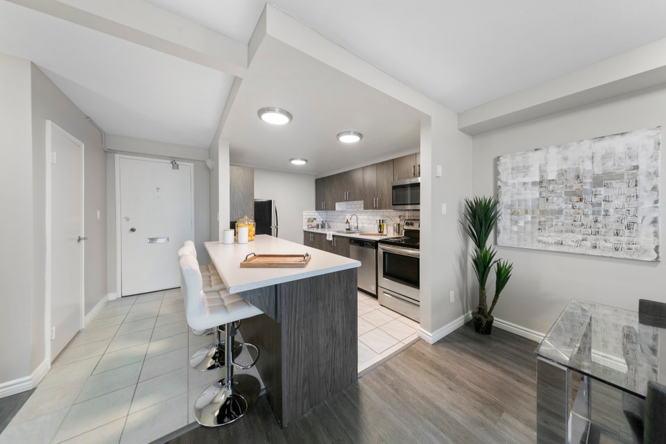 One Bedroom on Riverside - Pet Friendly & Ideal Location 5