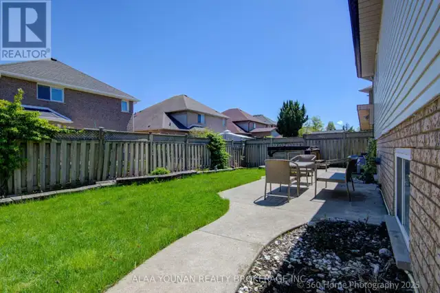 84 HILLGARDEN DRIVE Hamilton (Stoney Creek Mountain), Ontario in Houses for Sale in Hamilton - Image 41