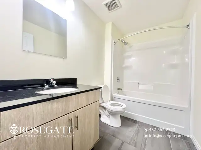 Modern 2-Bedroom Condo-Townhouse with Balcony & Parking – Kitche in Long Term Rentals in Kitchener / Waterloo - Image 11