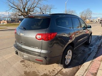 2011 Chevrolet Traverse AWD 4dr 2LT,excellent conditions, 7 passenger,one owner,carfax shows a polic... (image 7)