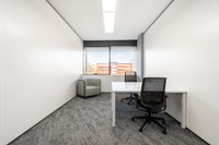 Unlimited office access in Laval